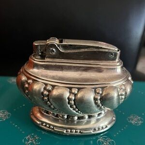 Vintage silver Ronson Crown